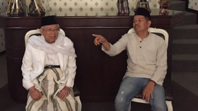 Ma'ruf Amin Silaturahmi dengan Ketua TKN Wilayah Jabar Dedi Mulyadi. (Foto: Rafyq Panjaitan/kumparan)