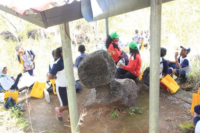 Menyusuri Jejak Suku Tutari Sentani 