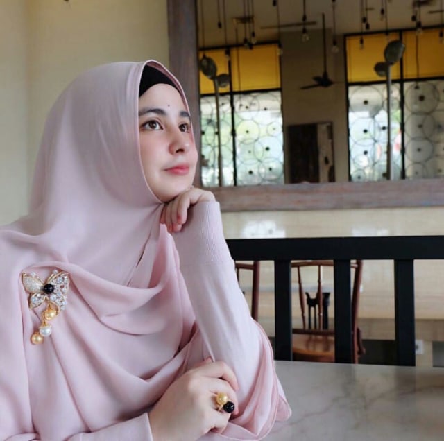 5 Seleb Ini Ditinggalkan Pasangan saat Sedang Hamil (1)
