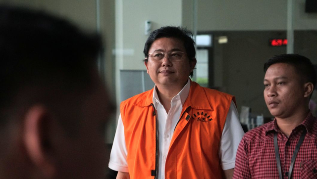 Pengacara Lucas usai diperiksa KPK, Kamis (4/10). Foto: Nugroho Sejati/kumparan