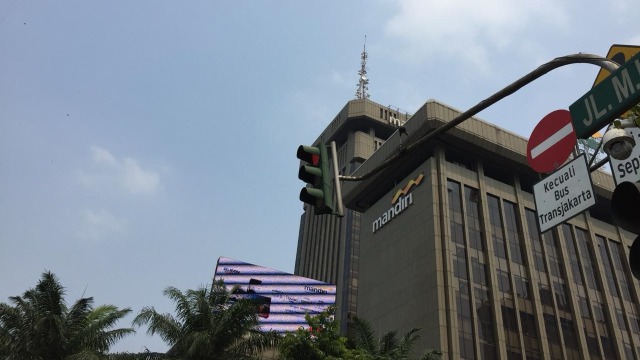 Uji coba sistem tilang eletronik di kawasan Sudirman-Thamrin. (Foto: Darin Atiandina/kumparan)