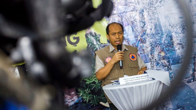 Kepala Pusat Data Informasi dan Humas BNPB Sutopo Purwo Nugroho. (Foto: ANTARA FOTO/Galih Pradipta)