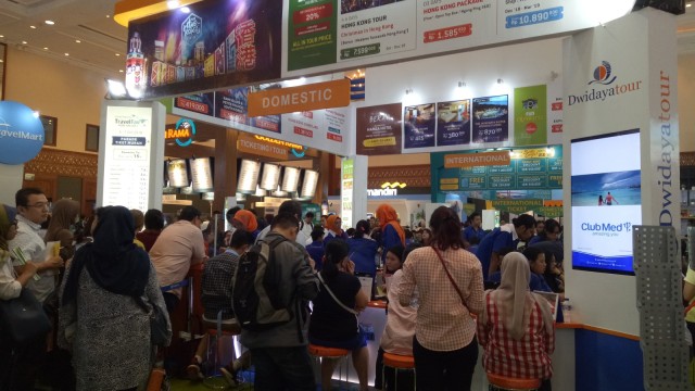 Suasana pengunjung di Garuda Indonesia Travel Fair, Jumat (5/10/2018). (Foto: Andari Novianti/kumparan)