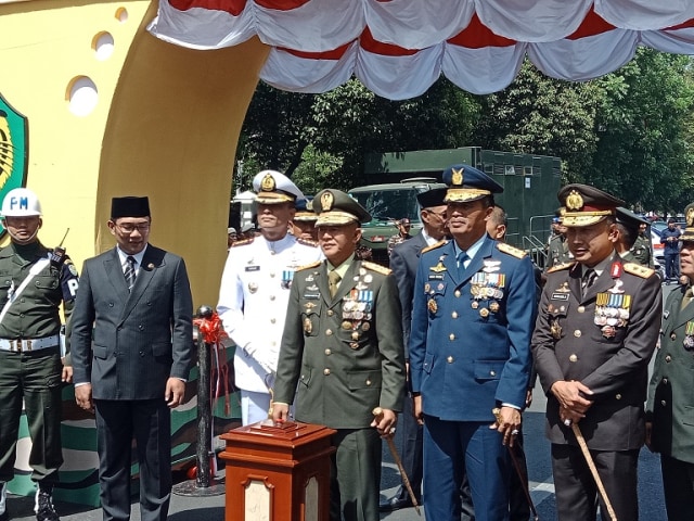 HUT Ke-73 TNI di Bandung Diwarnai Pameran Alutsista Selama 3 Hari (1)
