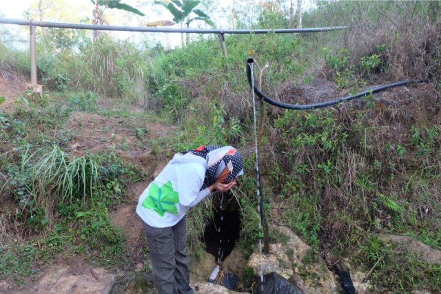 Begini Susahnya Mendapatkan Air di Bea Muring, Yakin Masih Tega Buang-Buang Air? (3)