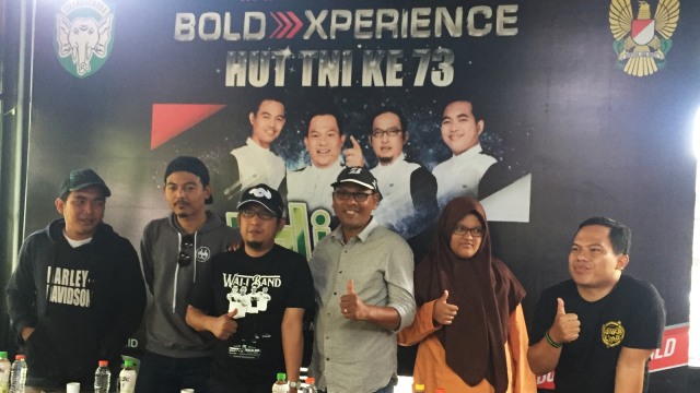 Wali Band saat Konferensi pers di salah satu warung kopi di Banda Aceh, Sabtu (6/10/2018). (Foto:  Zuhri Noviandi/kumparan)