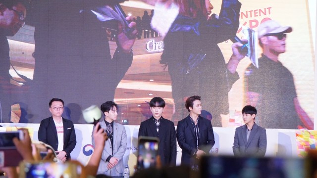 Boyband K-Pop Highlight gelar fan meeting singkat di Jakarta. (Foto: Masajeng Rahmiasri/kumparan)