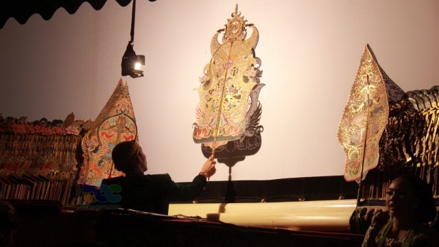 Peringati HUT ke 73 TNI, Kodim 0721 Blora Gelar Pagelaran Wayang Kulit Semalam Suntuk