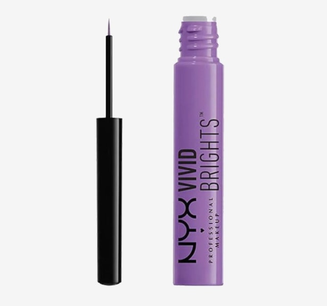 Selain Hitam, Ini 7 Rekomendasi Warna Eyeliner yang Bisa Kamu Coba (2)