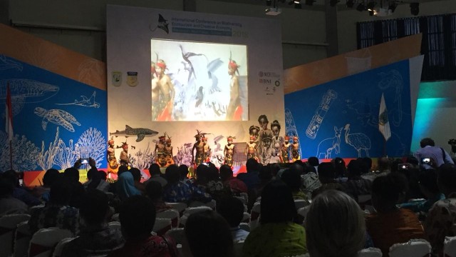 Pembukaan International Conference on Biodiversity, Ecotourism and Creative Economy (ICBE) di Manokwari, Papua Barat, Minggu (7/10). (Foto: Nurul Nur Azizah/kumparan)