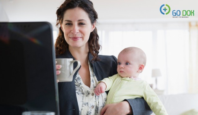 Inilah Dampak Positif 'Ibu Pekerja' Terhadap Kepribadian Anak