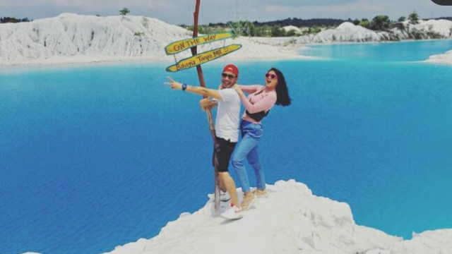 Ovi Sovianty liburan di Belitung. (Foto: Instagram/@frangkyroring)