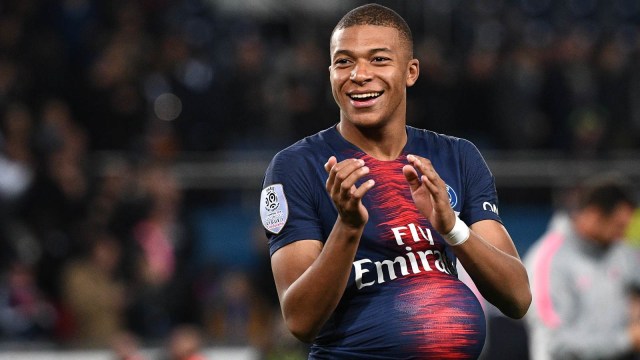 Kylan Mbappe merayakan golnya saat pertandingan PSG vs Lyon. (Foto: AFP/FRANCK FIFE)