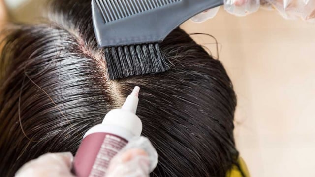 Bolehkah Ibu Menyusui Mewarnai Rambut?