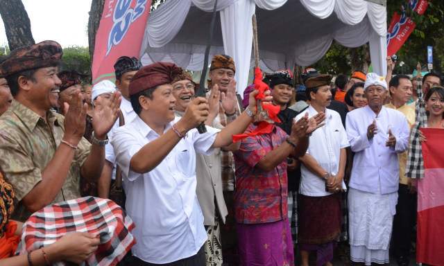 Tumpek Landep, Pemkot Gelar Kirab Benda Pusaka