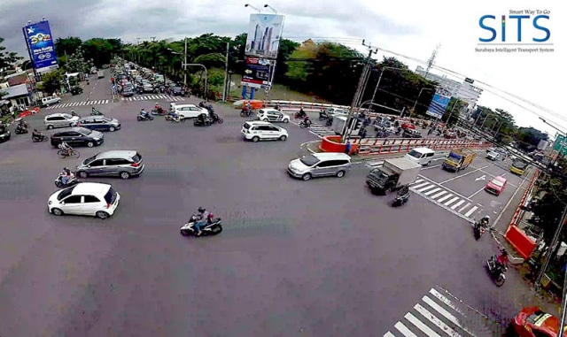CCTV Surabaya bisa deteksi wajah orang, Rabu (10/10/2018). (Foto: Dok. diskominfo CCTV)