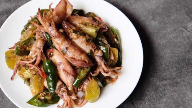 Makan Cumi-cumi saat Hamil, Aman Enggak Ya? Instagram @rantangomah