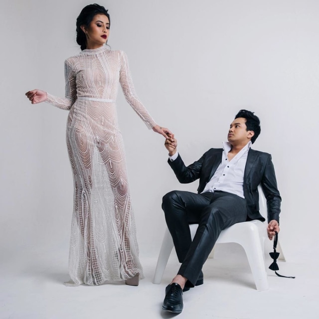Pacar Awkarin Unggah Foto Anniversary Rasa Prewedding, Sudah Siap Menikah?