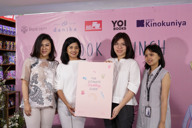 Buku The Wedding Ultimate Guide dari The Bride Dept (Foto: dok. Stephanie Elia/kumparan)