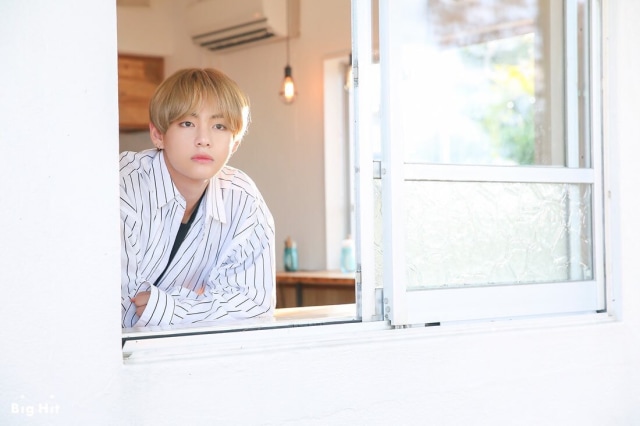 V BTS Kembali Menjadi Pria Paling Tampan di Dunia Tahun 2018