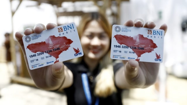 Ilustrasi kartu debit BNI berlogo GPN. Foto: Helmi Afandi Abdullah/kumparan