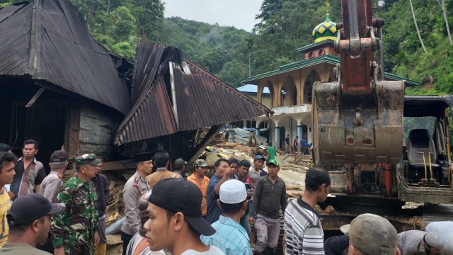 Banjir Bandang di Mandailing Natal. (Foto: Dok. Istimewa)