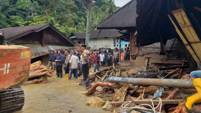 Banjir Bandang di Mandailing Natal. (Foto: Dok. Istimewa)