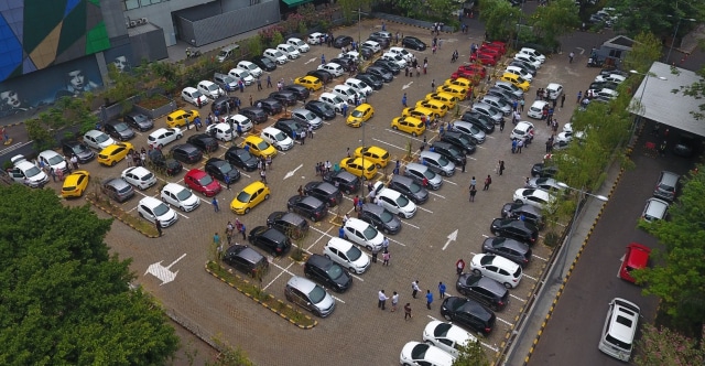 Sebanyak 200 unit perdana all new Honda Brio diserahkan ke konsumen (Foto: dok. PT HPM)