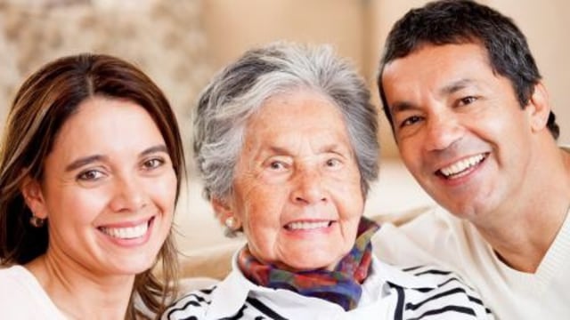 Ilustrasi Mertua (Foto: Shutterstock/andresr)