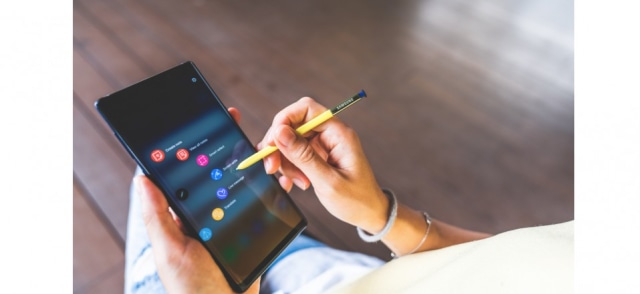 Lagi Cari Smartphone Baru? Ini  Dia Smartphone Terbaik 2018 (8)