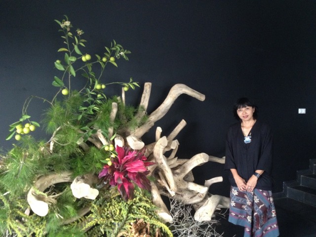 Ikebana Jepang Rasa Indonesia, Tak Alergi Kritik Politik
