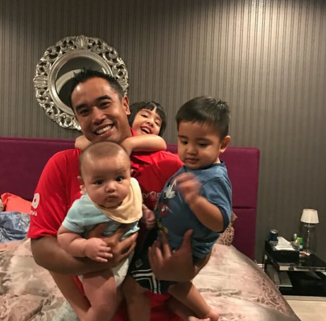10 Penampakan Rumah Mewah Nia Ramadhani yang Megah dan Nyaman (6)