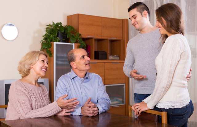 Ilustrasi Mertua. Foto: Shutterstock
