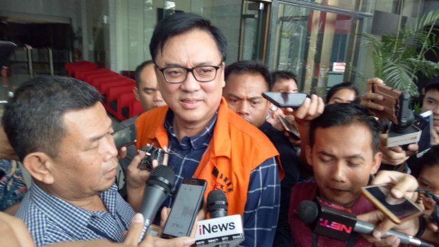 KPK menahan Direktur Operasional Lippo Group, Billy Sindoro, Selasa (16/10/2018). (Foto: Aprilandika Pratama/kumparan)