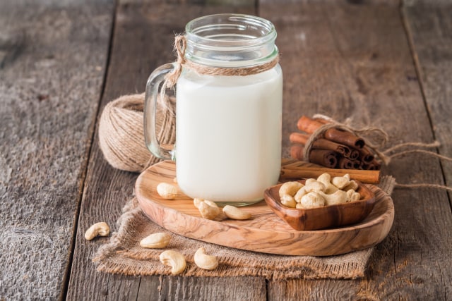 Ilustrasi Susu Mede (Foto: Goskova Tatiana/Shutterstock)
