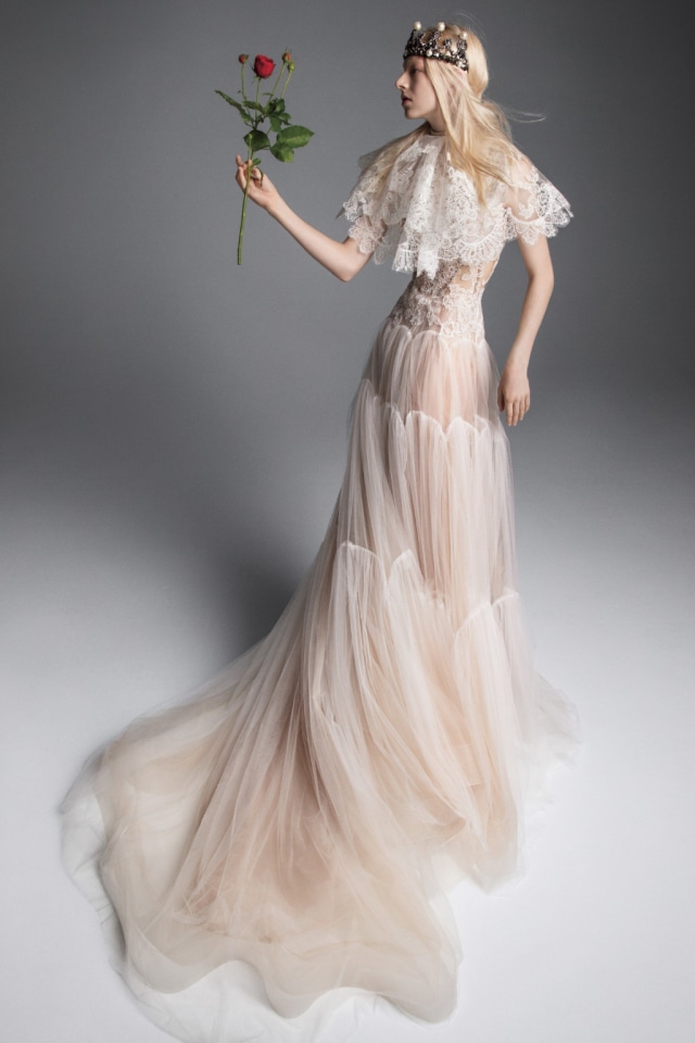5 Gaun Pengantin Unik dan Anti Mainstream dari Vera Wang (3)