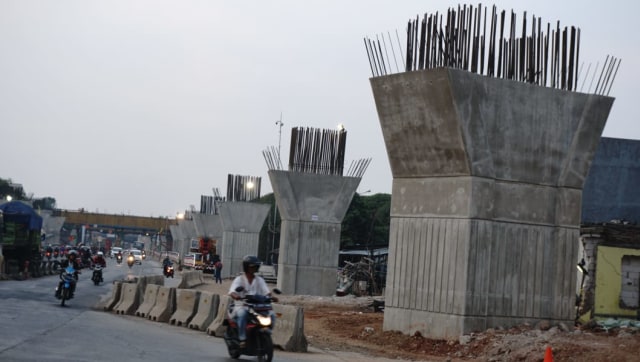 Suasana proyek jalan Tol Cibitung-Cilincing. (Foto: Helmi Afandi Abdullah/kumparan)