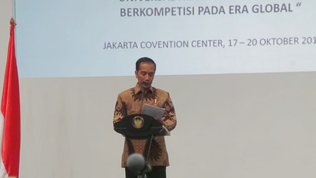 Jokowi membuka Kongres ke-14 perhimpunan RS Indonesia di JCC Senayan, Rabu (17/10/2018). (Foto: Jihad Akbar/kumparan)
