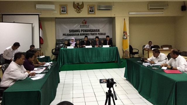Suasana sidang pelanggaran tim kampanye Jokowi-Ma'ruf. (Foto: Fachrul Irwinsyah/kumparan)