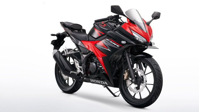 Honda CBR150R Victory Black Red (Foto: dok. PT AHM)