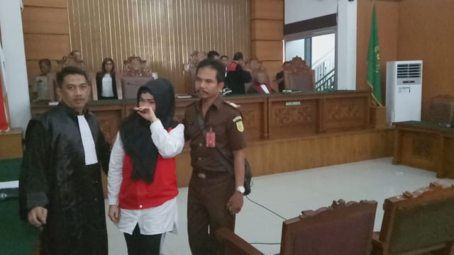 Sidang puturan Roro Fitria (Foto: Aria Pradana/kumparan)