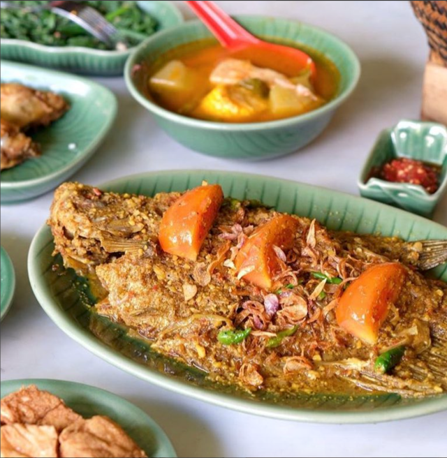 Salah satu menu di Ikan Bakar Cianjur. (Foto: Instagram.com/ikanbakarcianjur)