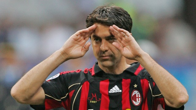 Costacurta di laga terakhir sebagai pemain MIlan. (Foto: ANDREAS SOLARO / AFP)