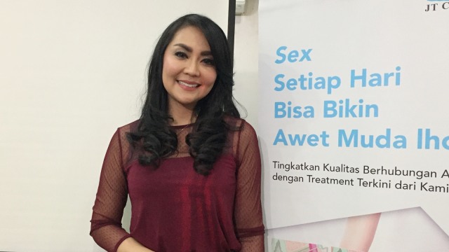 Tessa Kaunang usai lakukan laser miss V. (Foto: Maria Gabrielle Putrinda/kumparan)