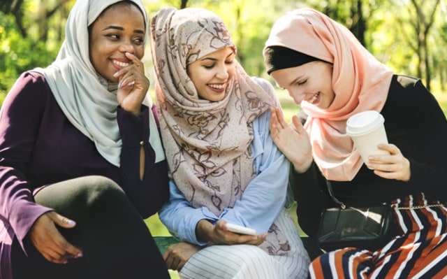 Adab Bergaul Seorang Wanita Dalam Islam (1)