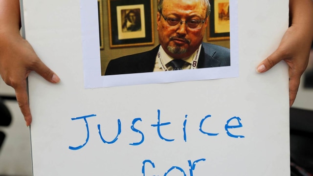 Demo jurnalis di Indonesia terkait hilangnya jurnalis Arab Saudi Jamal Khashoggi. (Foto: REUTERS/Beawiharta)