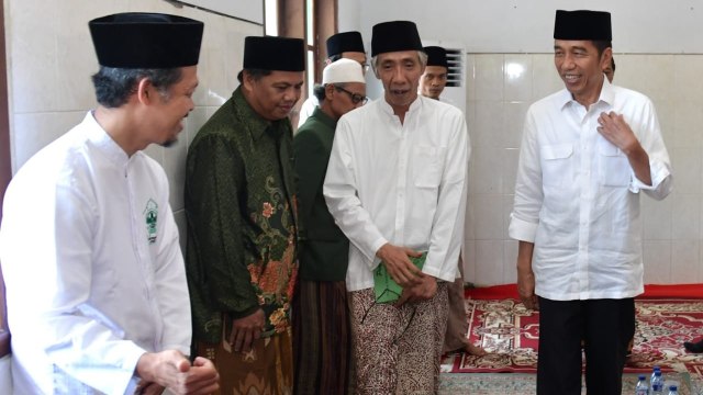 Jokowi berkunjung di Pondok Pesantren Bugen Al-Itqon, Semarang, Jawa Tengah. (Foto: Biro Pers Setpres/kris)