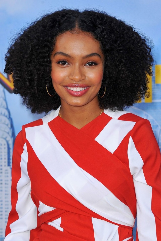 Chic & Fresh! Contek 9 Gaya Rambut Long Bob ala Seleb Hollywood (4)