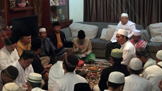 Suasana pengajian di rumah Ma’ruf Amin, Koja, Jakarta Utara, Sabtu (20/10/2018). (Foto: Fachrul Irwinsyah/kumparan)