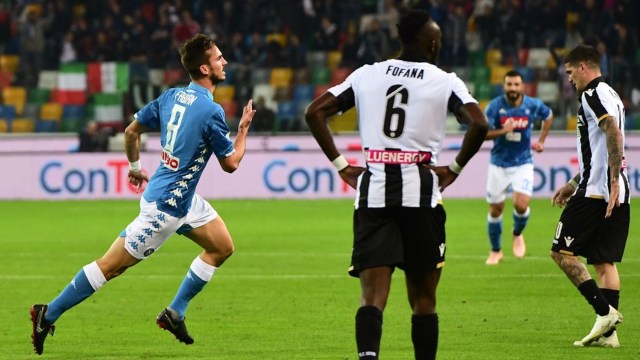 Fabian Ruiz merayakan golnya ke gawang Udinese. (Foto: Twitter: Opta Paolo)